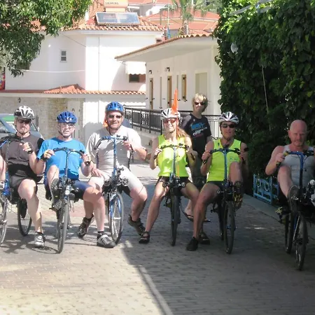 Blue Sky & アパート